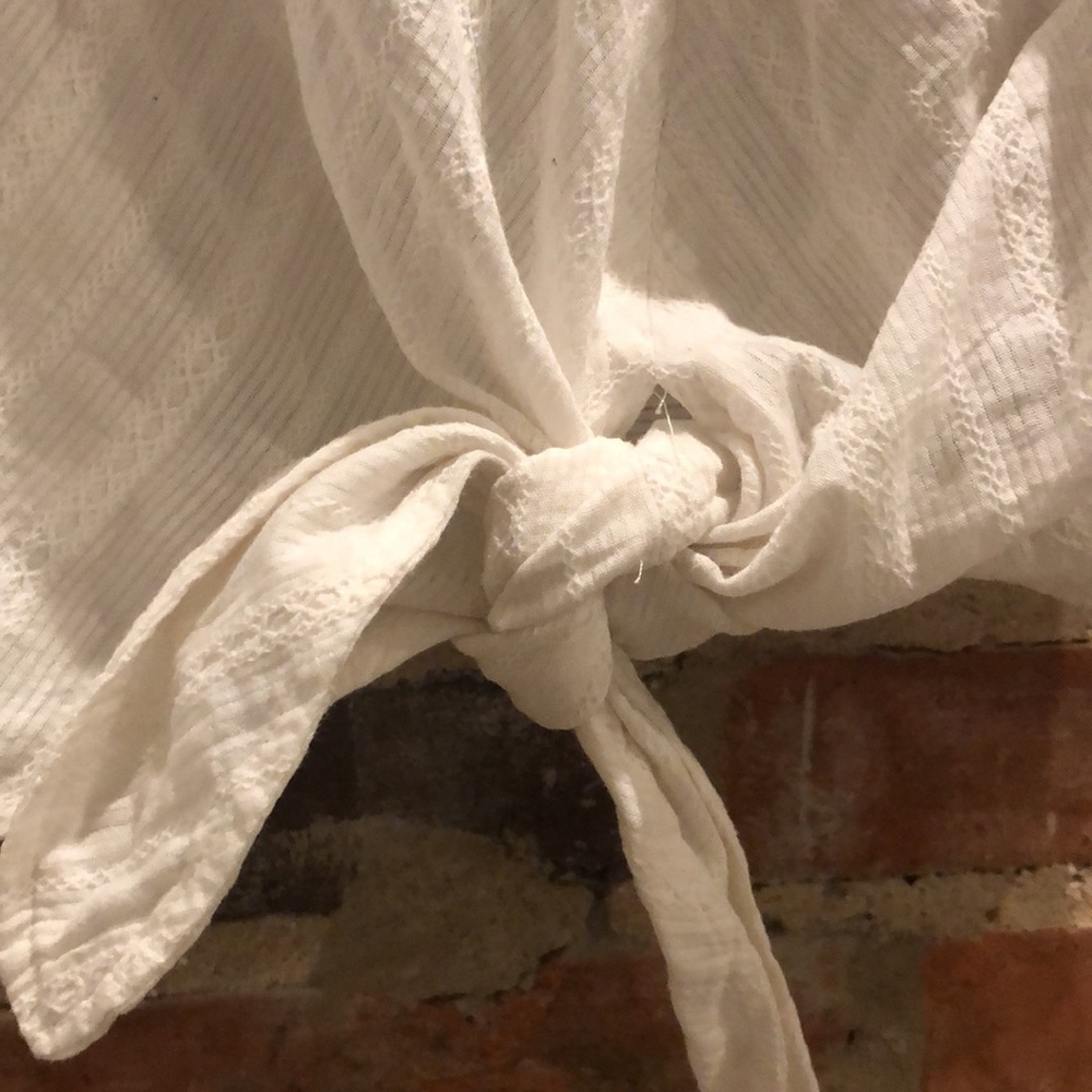 Textured white tank - Picture 2 of 4